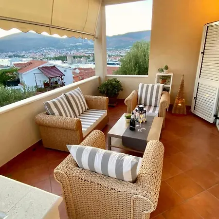 Center Exclusive Seaview For 4 Daire