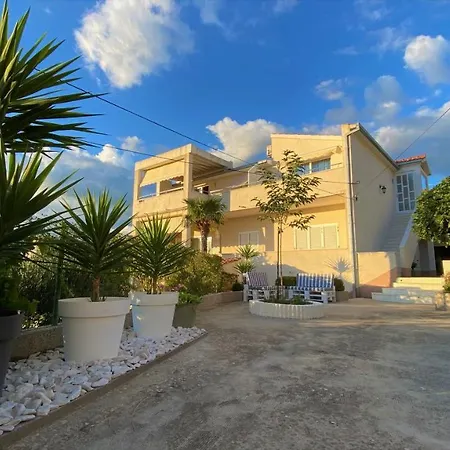 Center Exclusive Seaview For 4 Daire *