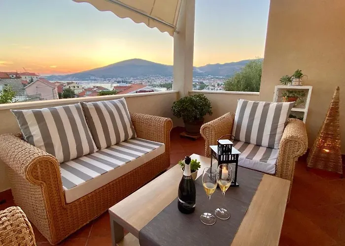 Apartament Center Exclusive Seaview For 4 *