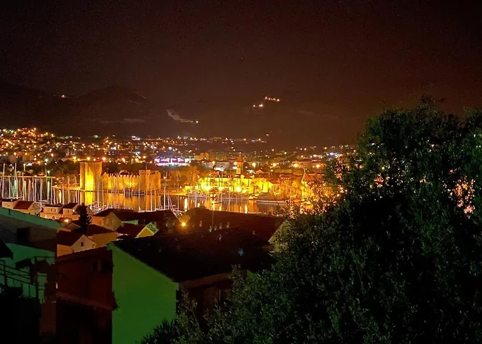 Apartament Center Exclusive Seaview For 4