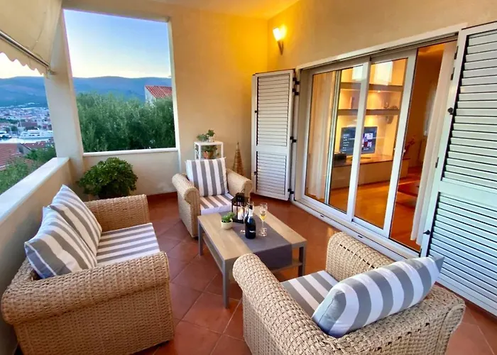 Center Exclusive Seaview For 4 *