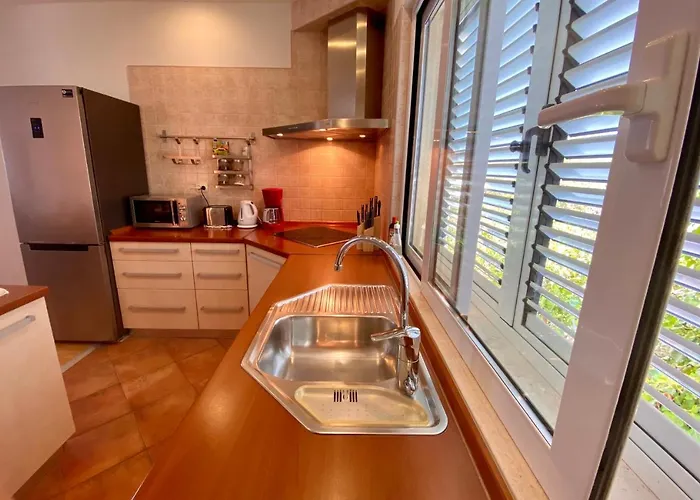 Center Exclusive Seaview For 4 * Trogir