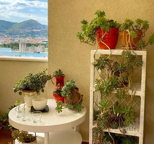 Apartament Center Exclusive Seaview For 4 *