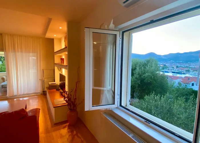 Center Exclusive Seaview For 4 *