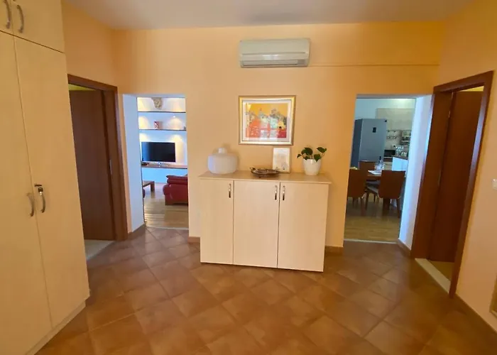 Appartement Center Exclusive Seaview For 4 Trogir
