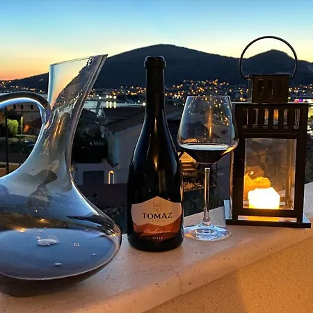 Center Exclusive Seaview For 4 *